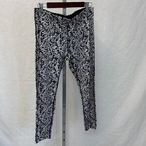 Nike Black and White Patterned Leggings